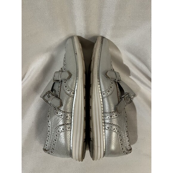 Cole Haan Silver Metallic Buckle Wingtip‎ Leather Comfort Loafer Women Size 6 - Picture 7 of 9